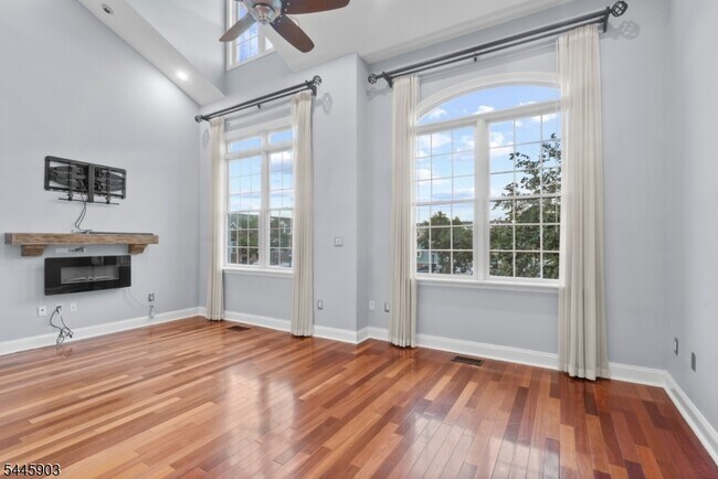Foto del edificio - 169 Price Ct