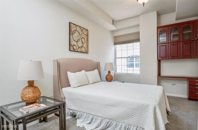 Building Photo - 1 br, 1.5 bath Condo - 1200 Cherokee St
