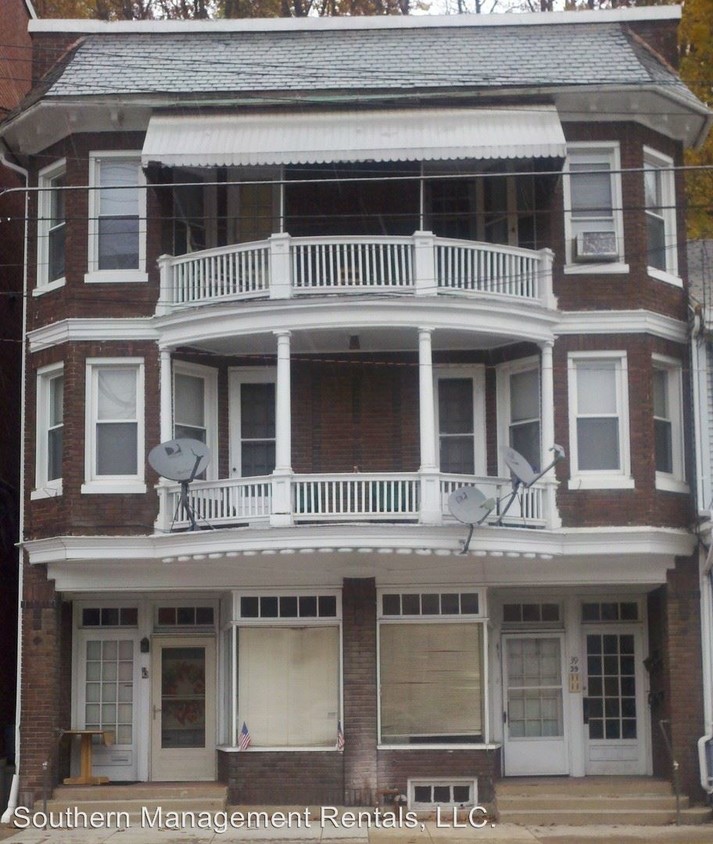 Primary Photo - 41 Main St E