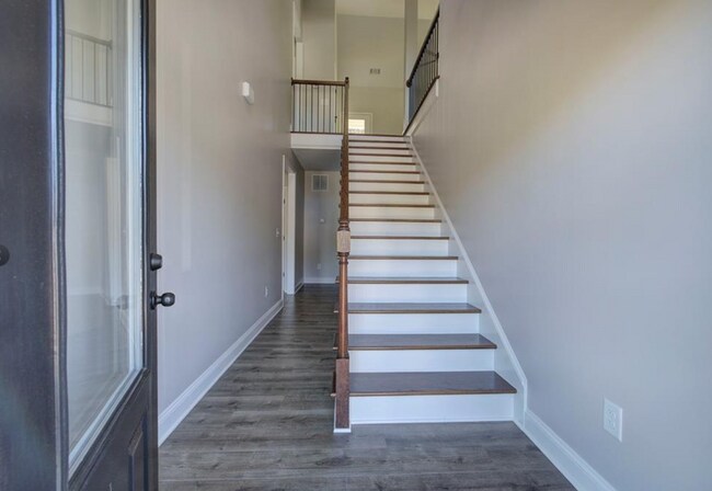 Foto del edificio - 309 Arbor Cir