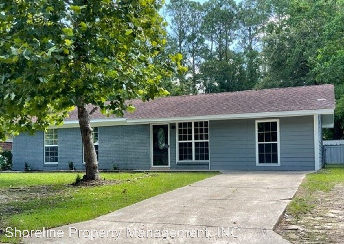 Primary Photo - 4 br, 2.5 bath House - 6608 Lancaster Blvd.