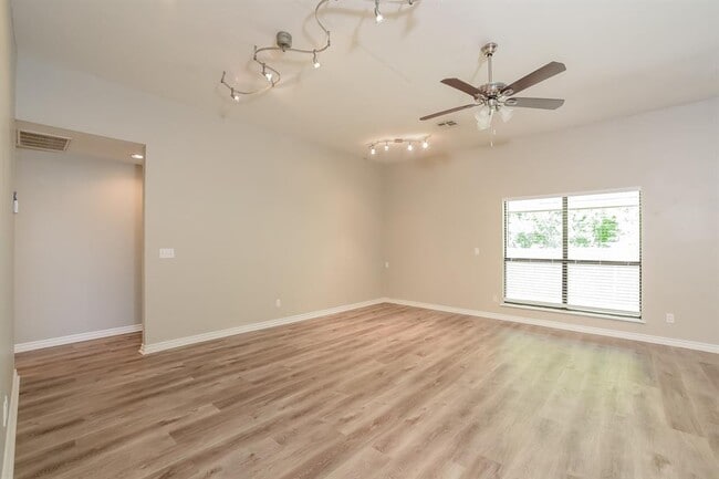 Building Photo - 4517 Katie Ridge Dr