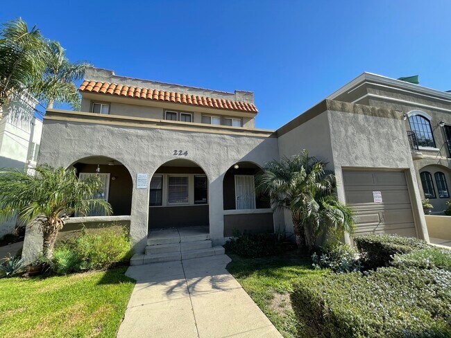 Foto del edificio - 224 Pomona Ave