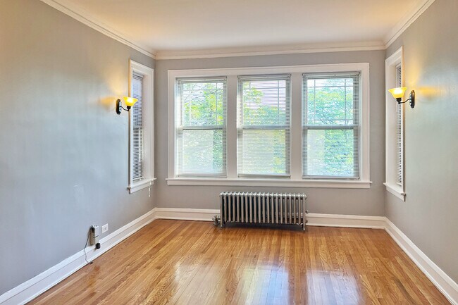 Foto del edificio - 101-111 S. Harvey Ave. and 237-249 South Blvd.