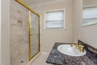 Building Photo - 1230 Timbergrove Ln