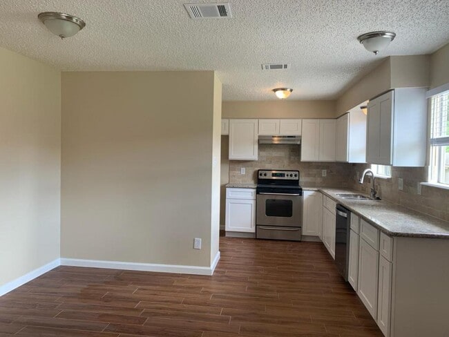 Foto del edificio - 22610 Leedstown Ln