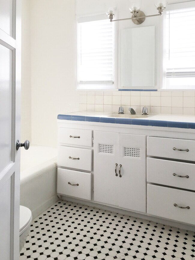Bathroom-New Tile - 1960 N Vermont Ave