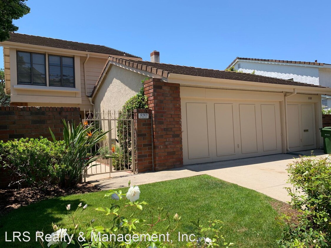 Primary Photo - 4 br, 3 bath House - 16969 Avenida De Sant...
