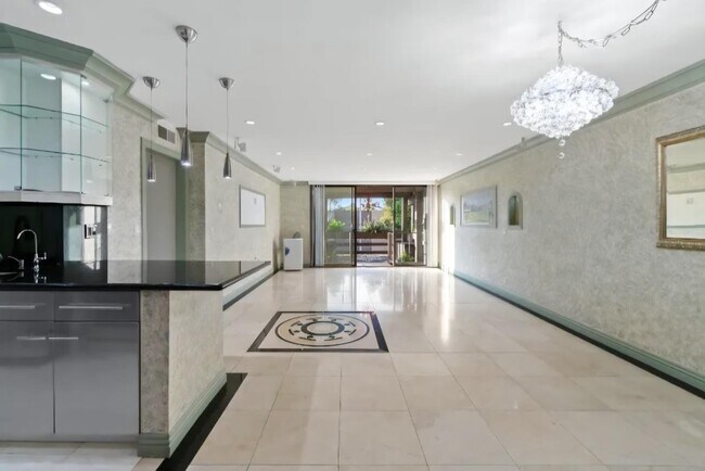 Foto del edificio - 7742 Redlands St