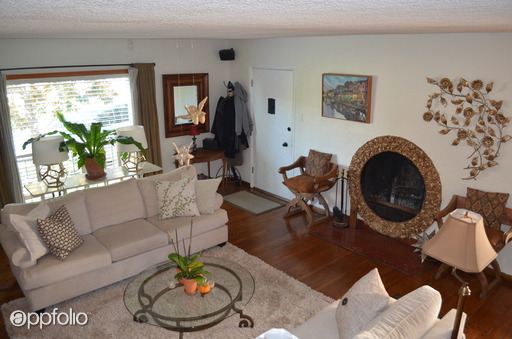 Building Photo - 1078 Calaveras Way