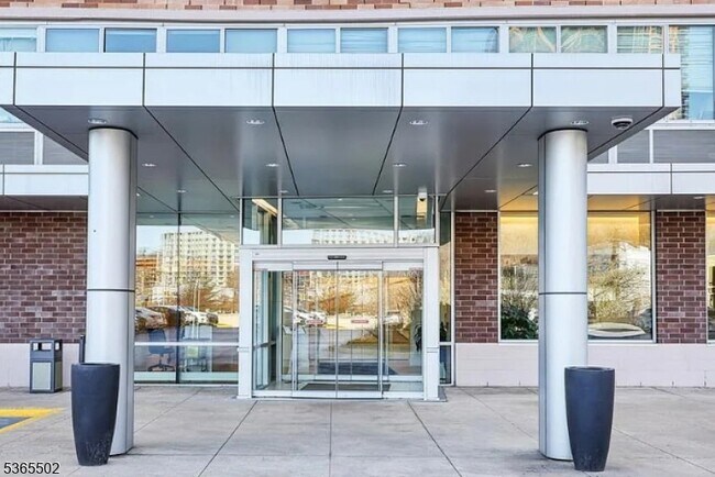 Foto del edificio - 1611 Hudson Park