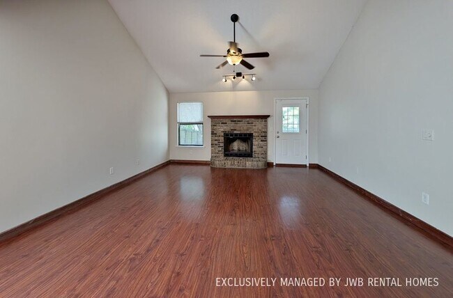 Foto del edificio - 7112 Fort Caroline Hills Dr