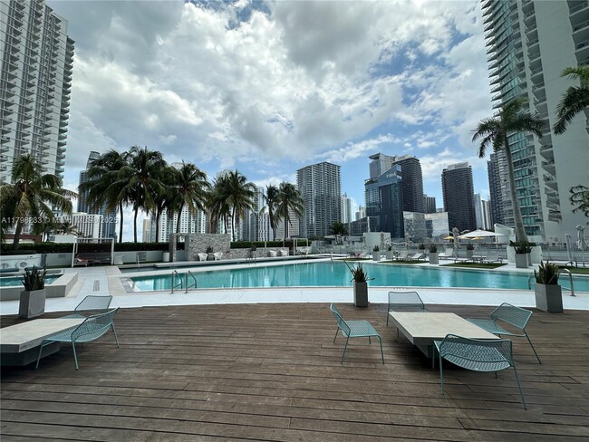 Foto del edificio - 90 SW 3rd St