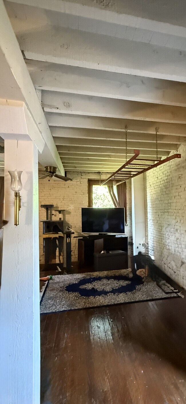 Sala de estar - 11 Spruce St