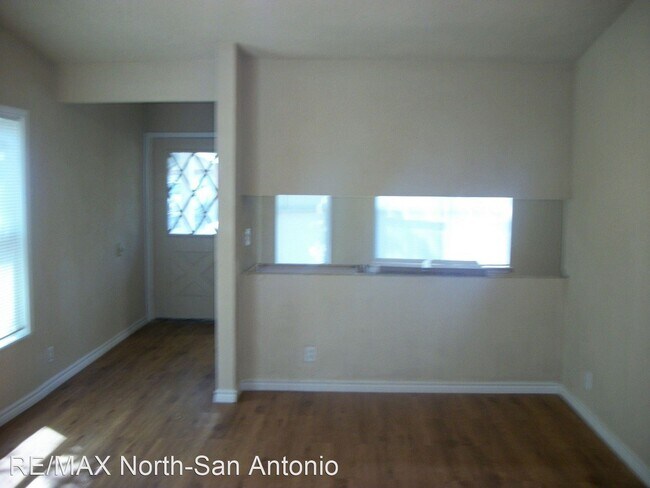 Building Photo - 4 br, 1 bath House - 4012 Sunrise Creek