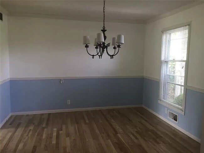 Building Photo - 21 Bay Colony Dr