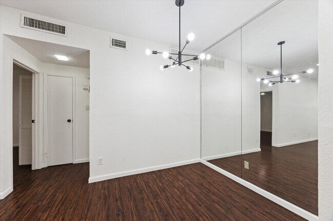 Foto del edificio - 10053 Westpark Dr