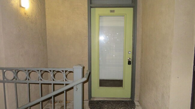 Foto del edificio - ROBBINS PLACE 202