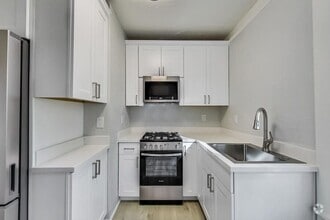 Building Photo - 159 Emerson St