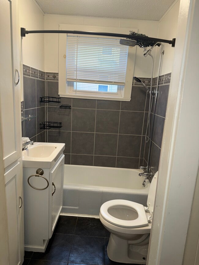 Foto del edificio - 39 Roland St