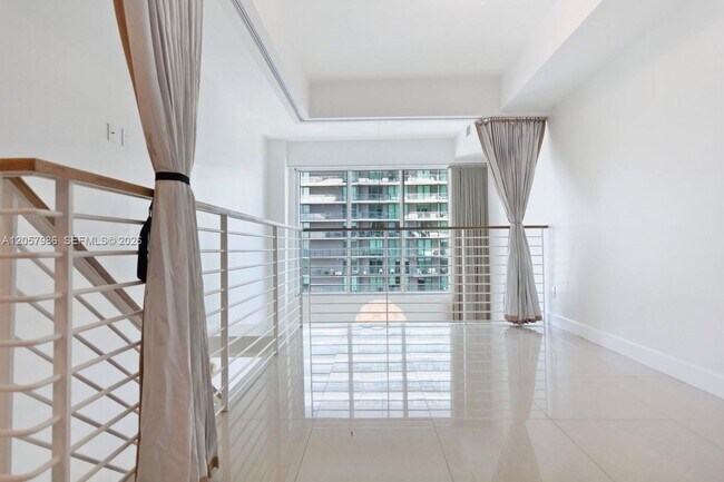Foto del edificio - 60 SW 13th St