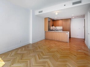 Building Photo - 300 W 122nd St