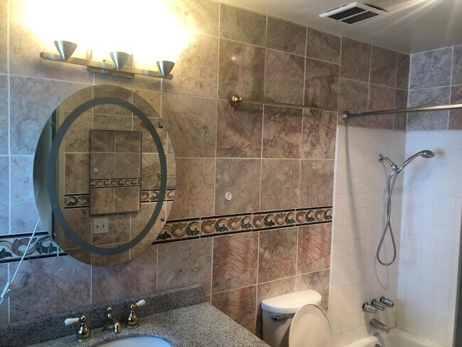 Foto del edificio - 339 N Colorado Plz