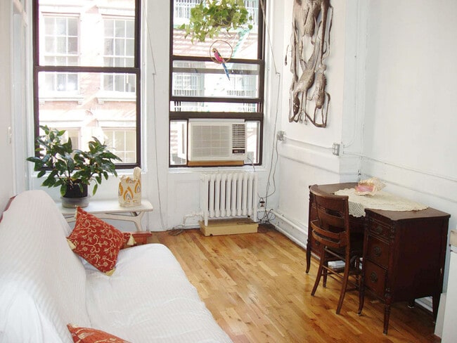 Building Photo - 169 Mercer St