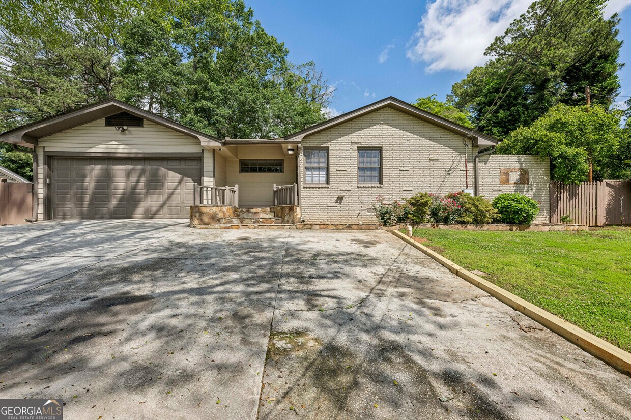 Foto principal - 2762 Dresden Dr NE