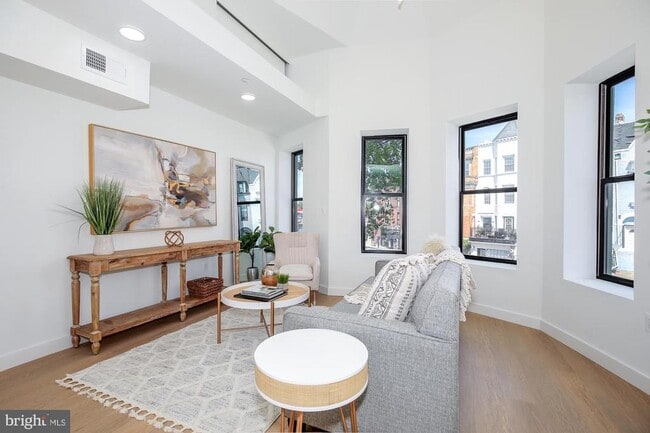 Building Photo - 304 Florida Ave NW