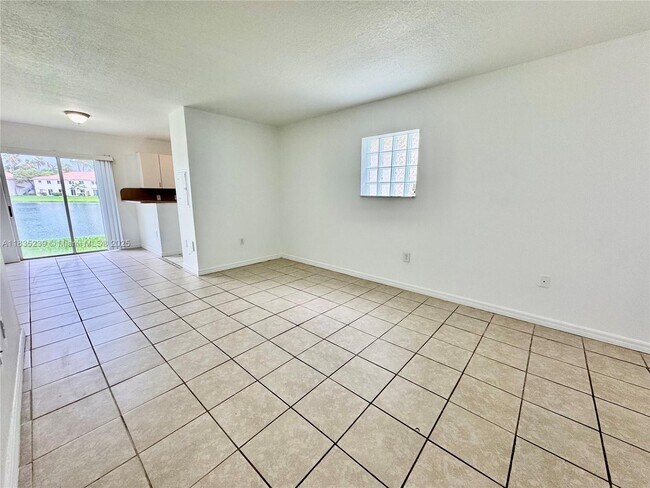 Foto del edificio - 2920 SE 13th Ave