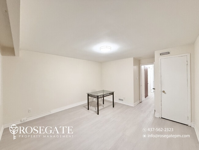 Building Photo - Spacious 2-Bedroom Main Level Apartment with In-Unit Laundry & Parking – Scarborough