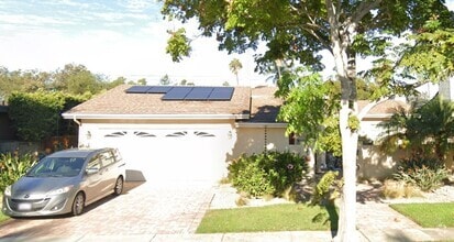 Building Photo - 830 Coronado Ave