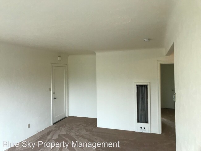 Building Photo - 1019 3rd St