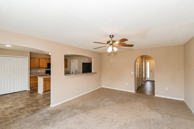 Building Photo - 4459 Marsh Hawk Dr S