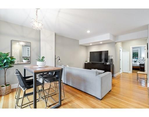 Building Photo - 16 Claremont Park