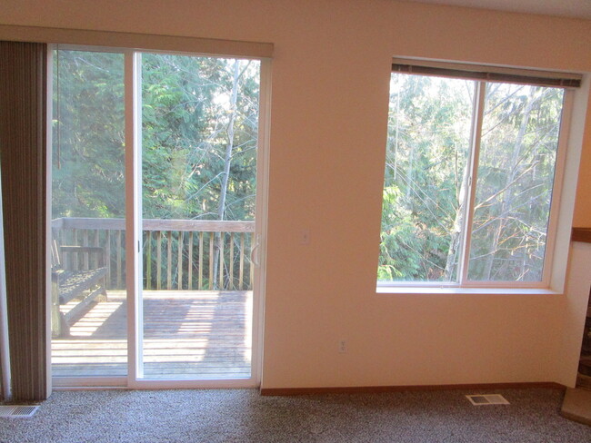 Foto del edificio - 3 Bedroom, 2 bathroom Home in Gig Harbor