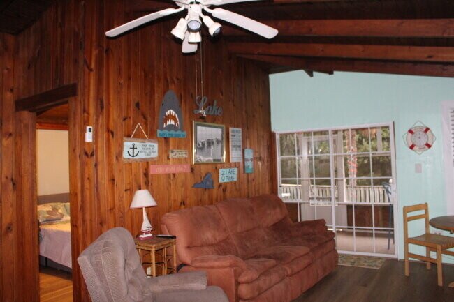 Foto del edificio - 1725 Cuscowilla Ln