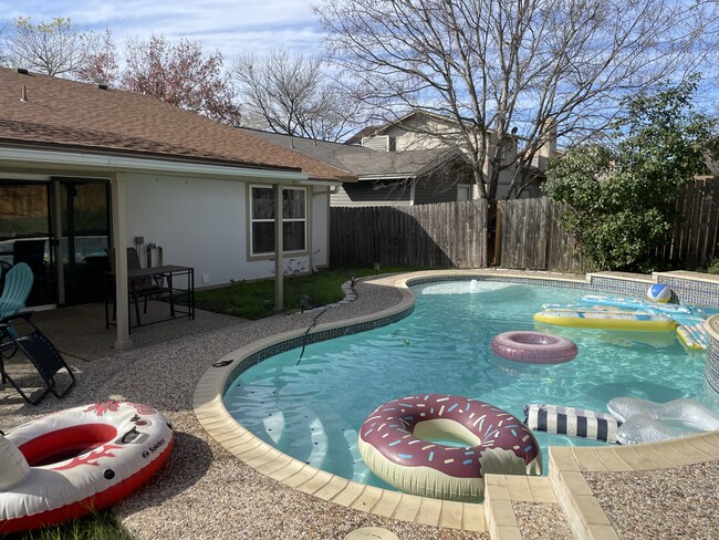 Backyard with private pool - 7251 Sunlit Trail Dr