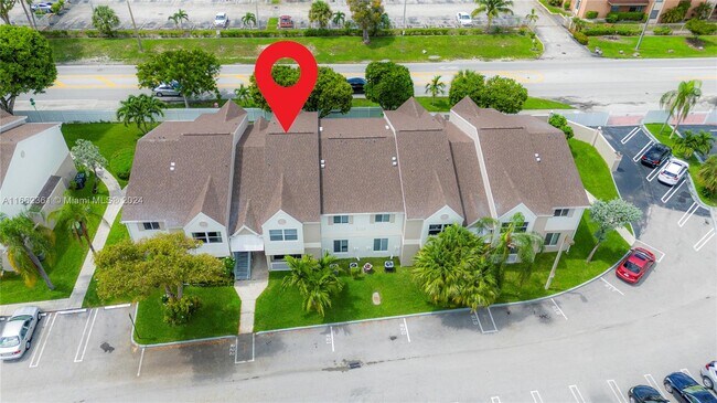Foto del edificio - 17580 NW 67th Pl