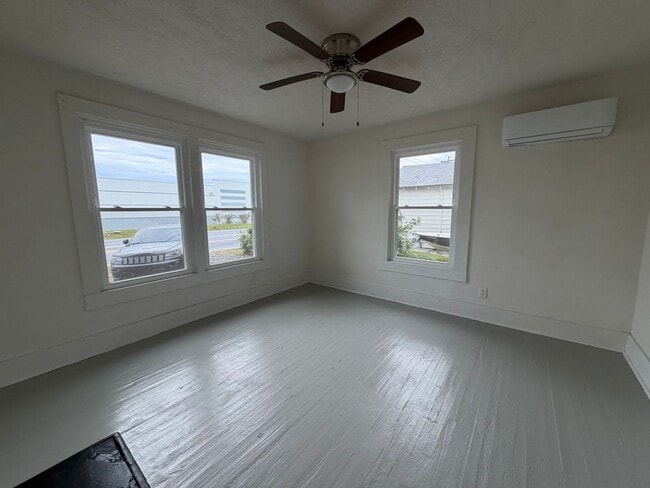 Building Photo - Exclusively Offered By Muse Realty Rentals, LLC
