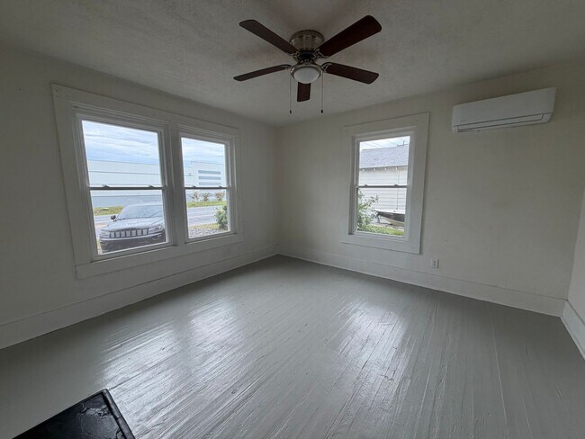 Foto del edificio - Exclusively Offered By Muse Realty Rentals, LLC