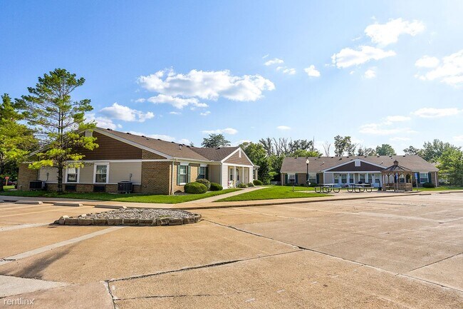Building Photo - 1 br, 1 bath Apartment - Wayne Crossing