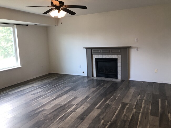 Foto del edificio - 1500 NW Canyon View Dr