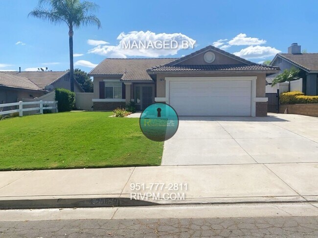 Building Photo - Beautiful Home in the Desirable Woodcrest ...