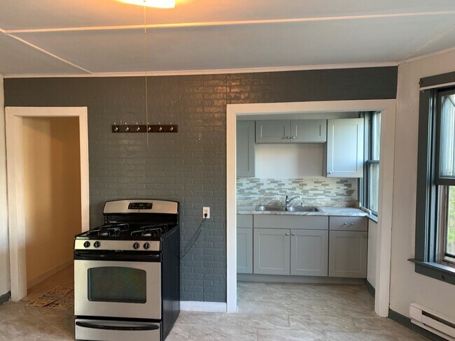 kitchen - 71 Peck St