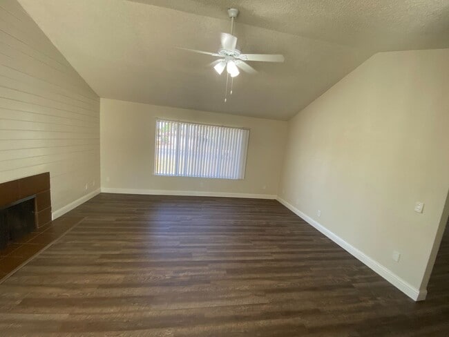 Building Photo - APPLY FOR THIS BEAUTIFUL HOME TODAY!