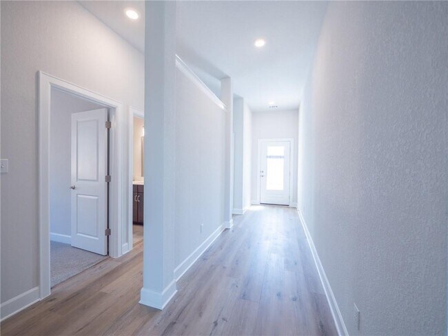 Building Photo - 200 Mangold Dr