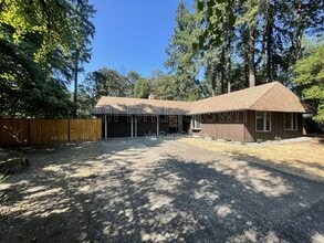 Building Photo - 5133 SW Timbergrove St