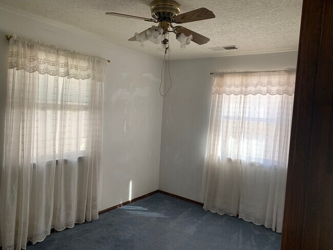 Foto del edificio - 7024 Prairie Rd NE